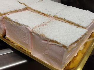 Prajitura cu spuma de capsuni – Bezele